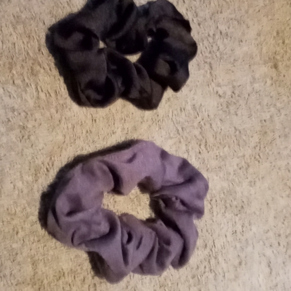 I am selling scrunchies! - Picture 9 of 9